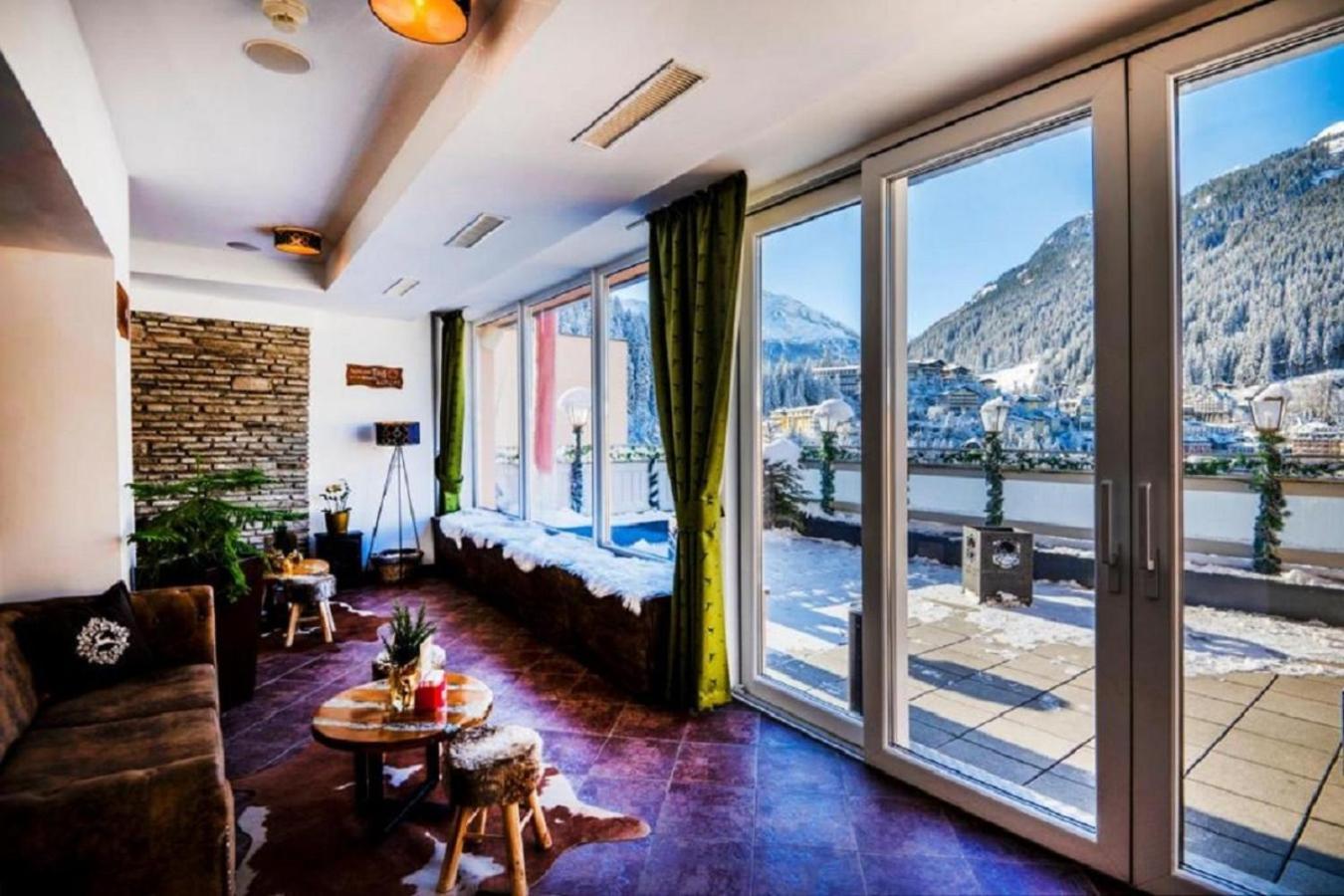 Exclusive Panorama Schiller